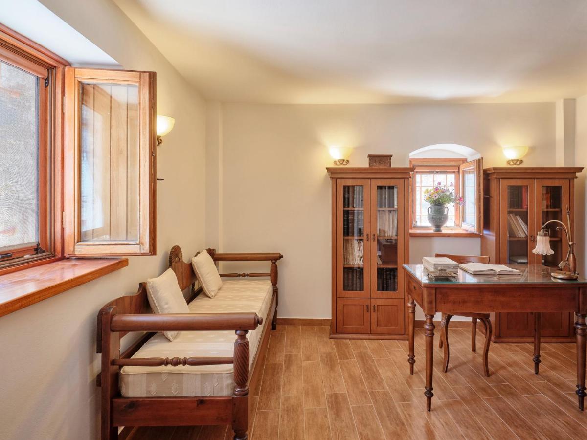 Petreas Castle Villa Kardhamili Exteriör bild