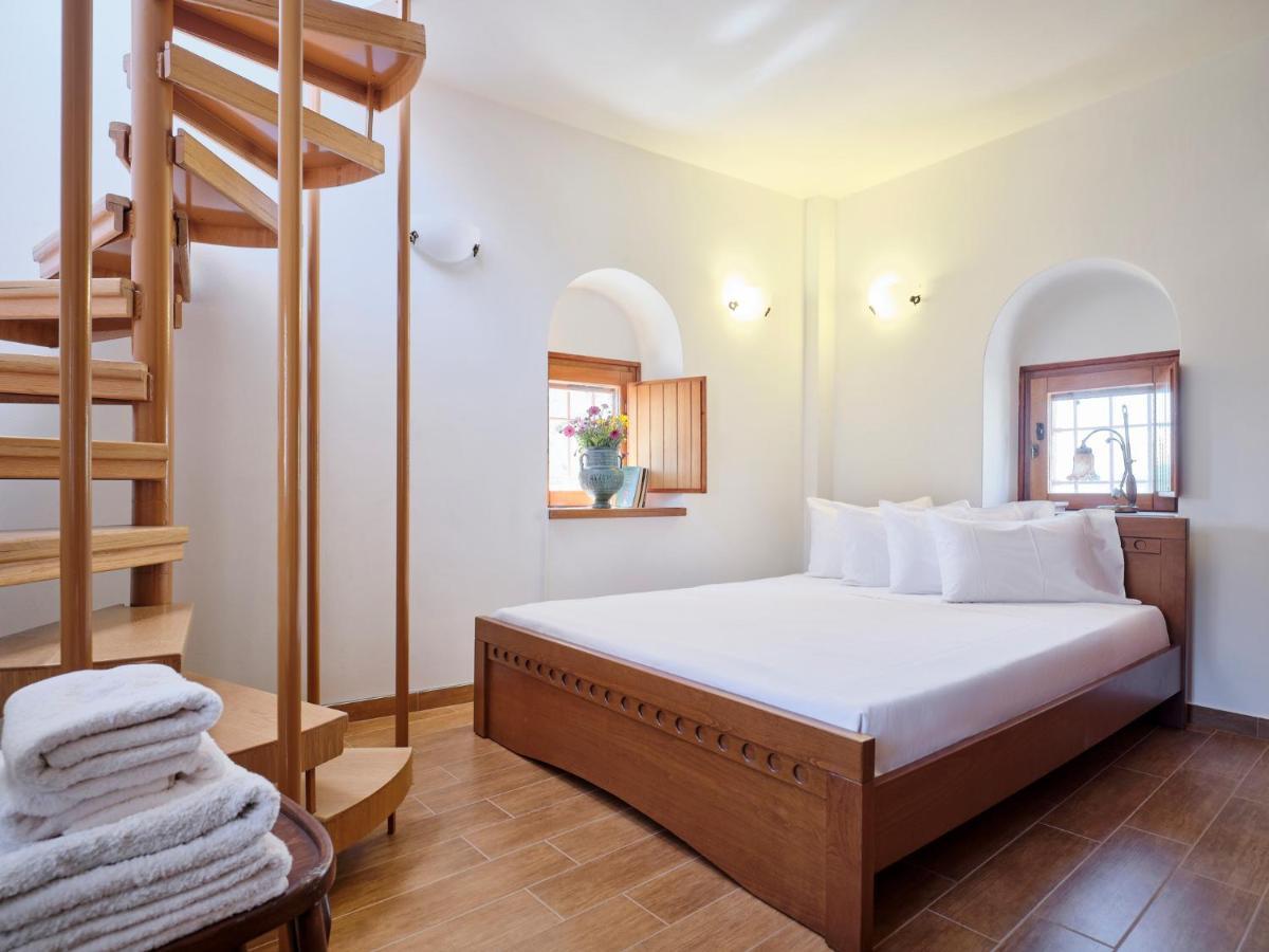 Petreas Castle Villa Kardhamili Exteriör bild